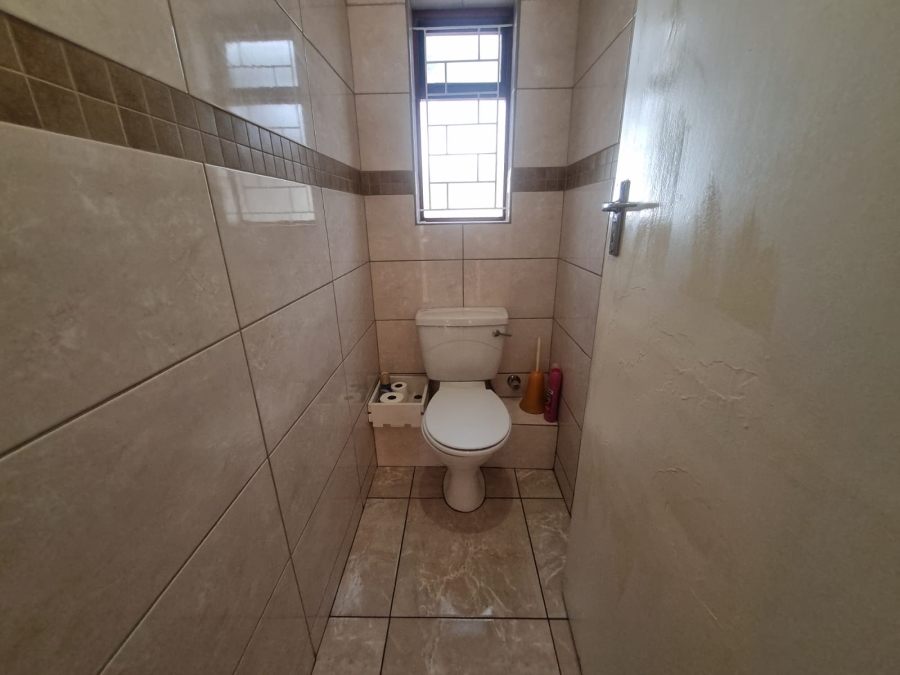 3 Bedroom Property for Sale in Churchill Estate Western Cape